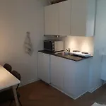 Mini-lejlighed Med Kokken - Deler Bad Og Toilet Med Nabolejlighed 3 Apartament