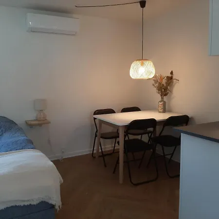 Mini-lejlighed Med Kokken - Deler Bad Og Toilet Med Nabolejlighed 3 Asperup