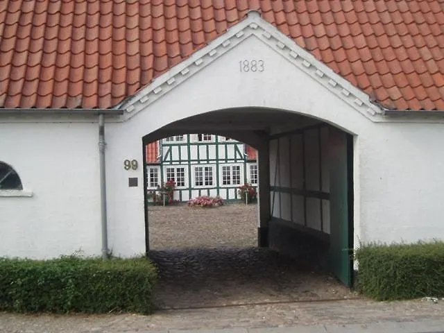 Mini-lejlighed Med Kokken - Deler Bad Og Toilet Med Nabolejlighed 3 * Asperup