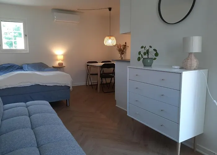 דירה Mini-lejlighed Med Kokken - Deler Bad Og Toilet Med Nabolejlighed 3